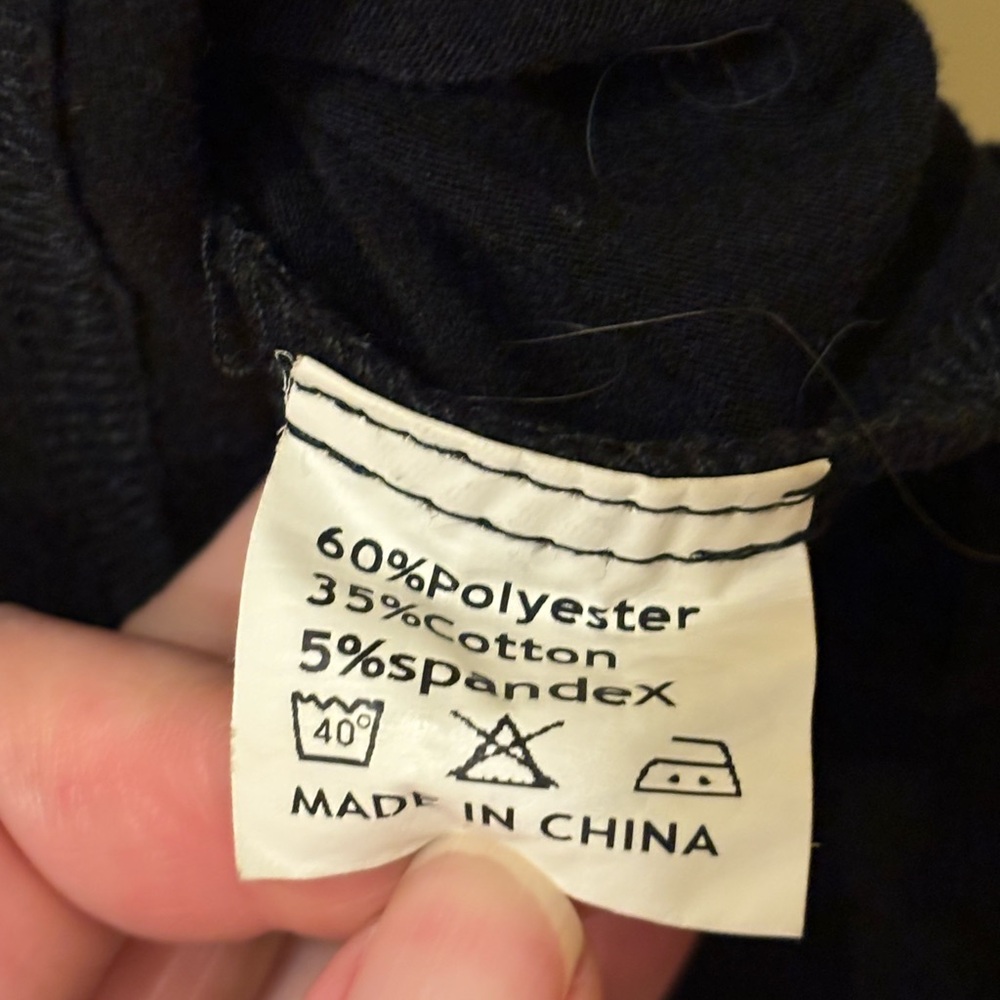 Sleeveless V-Neck Black Romper with Pocket Size L - Picture 5 of 5